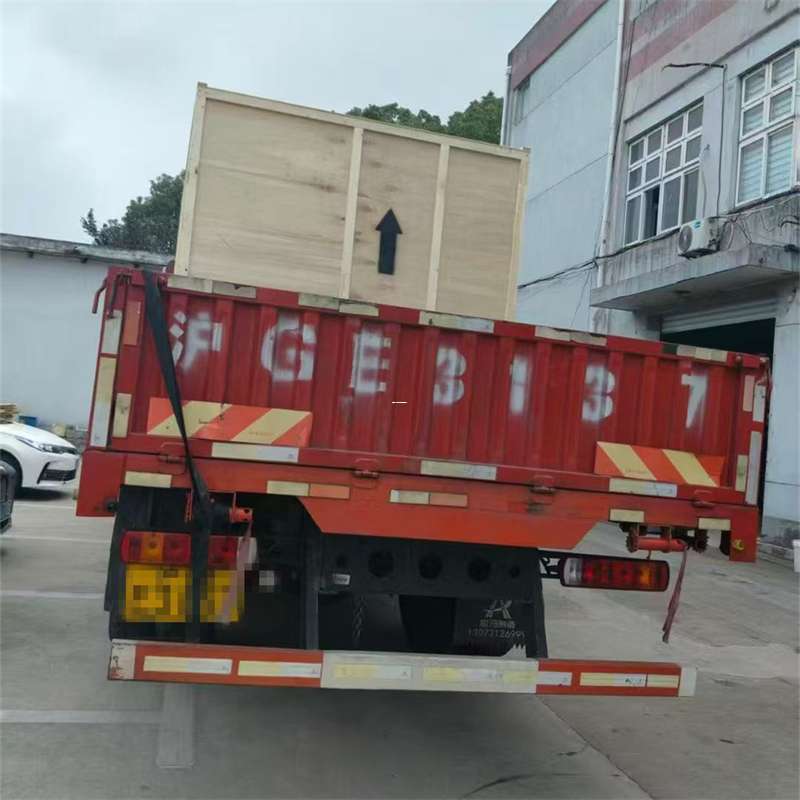 乌坡镇米林县：物流专线的高效货运之旅